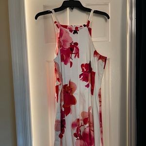 Summer floral dress with pockets
